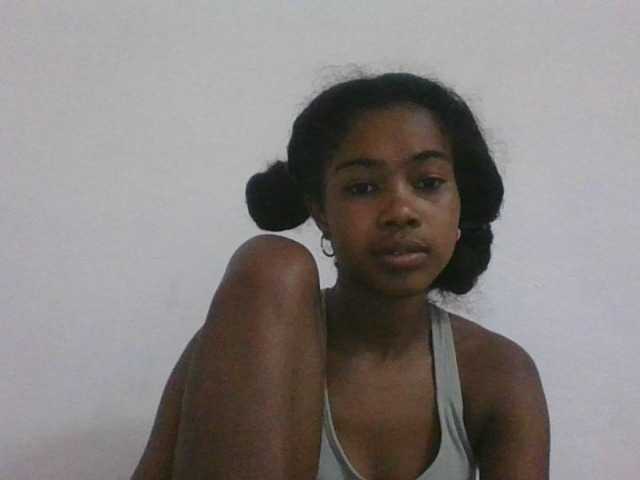 Phaniah1a live cam on BongaCams
