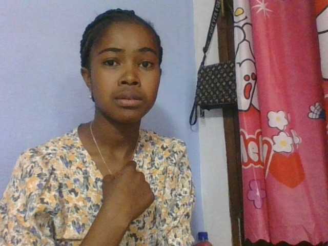 Phaniah1a live cam on BongaCams