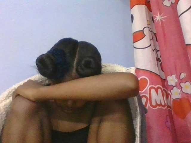 Phaniah1a live cam on BongaCams