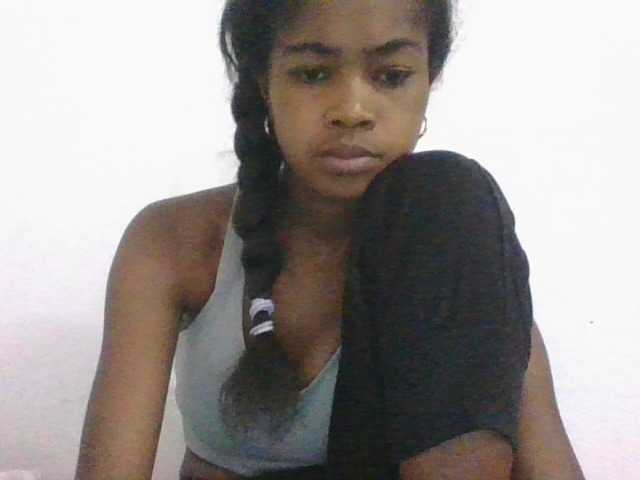 Phaniah1a live cam on BongaCams