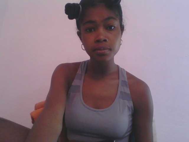 Phaniah1a live cam on BongaCams