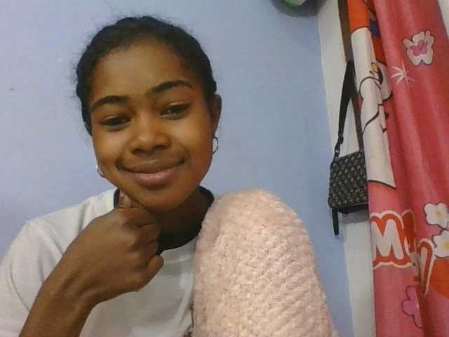 Phaniah1a live cam on BongaCams