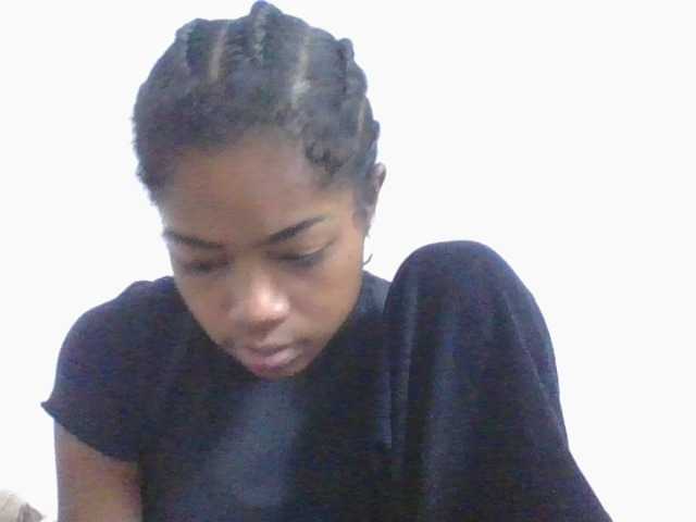 Phaniah1a live cam on BongaCams