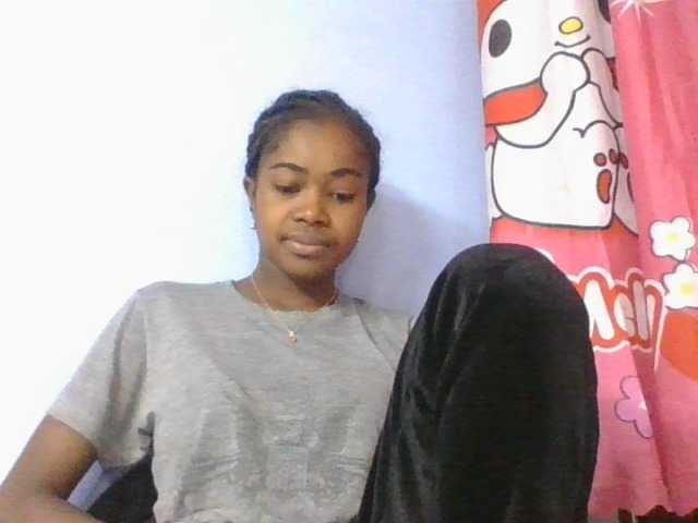 Phaniah1a live cam on BongaCams