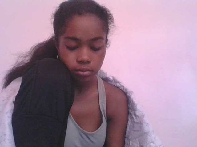 Phaniah1a live cam on BongaCams
