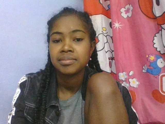 Phaniah1a live cam on BongaCams