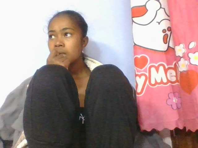 Phaniah1a live cam on BongaCams