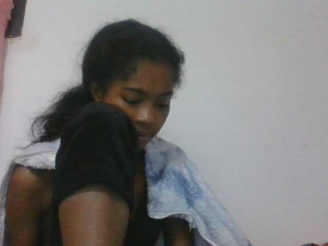 Phaniah1a live cam on BongaCams