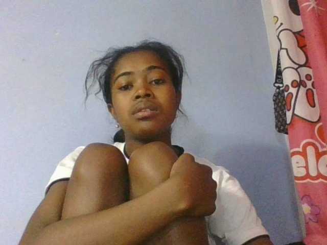 Phaniah1a live cam on BongaCams