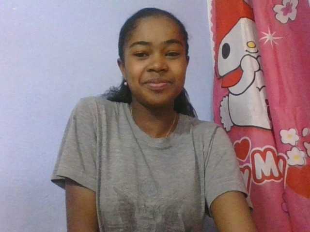 Phaniah1a live cam on BongaCams