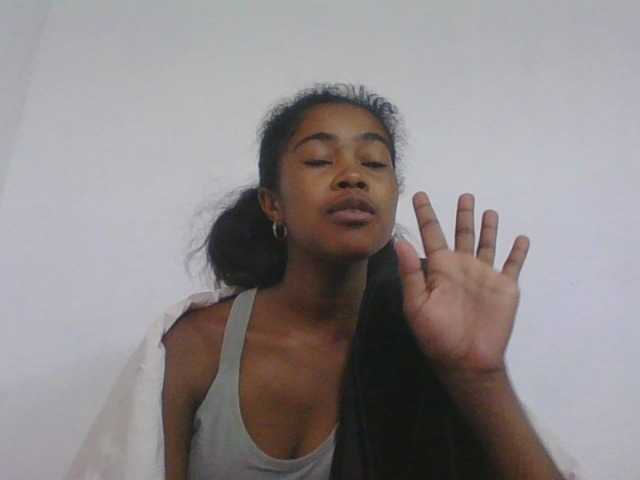 Phaniah1a live cam on BongaCams
