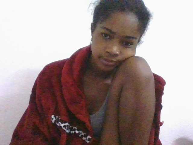 Phaniah1a live cam on BongaCams