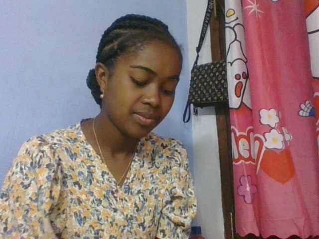 Phaniah1a live cam on BongaCams