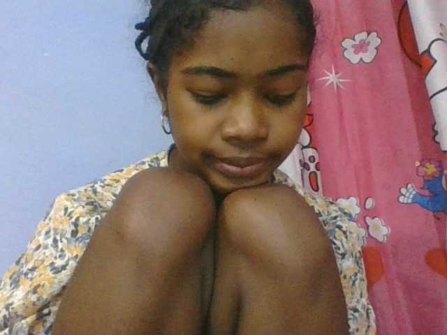 Phaniah1a live cam on BongaCams