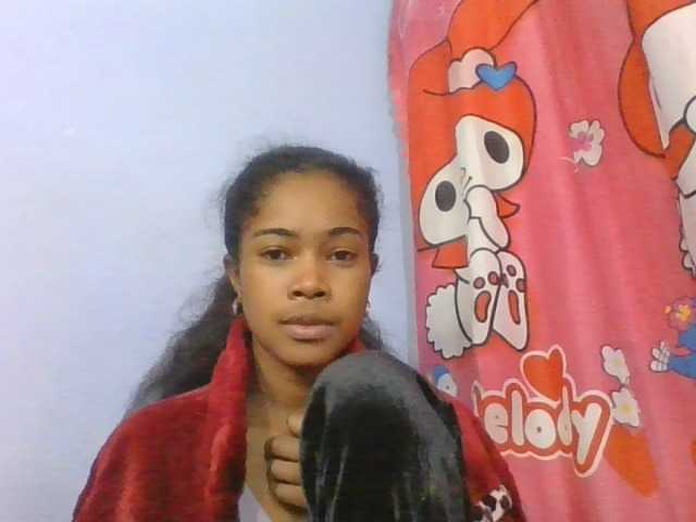 Phaniah1a live cam on BongaCams
