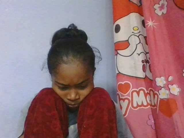 Phaniah1a live cam on BongaCams