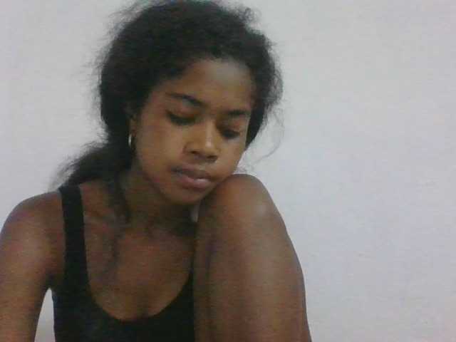 Phaniah1a live cam on BongaCams