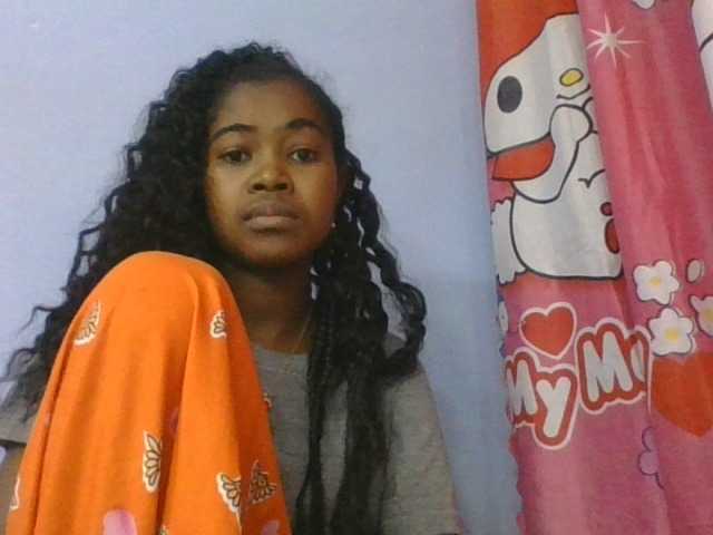 Phaniah1a live cam on BongaCams