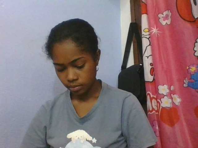 Phaniah1a live cam on BongaCams