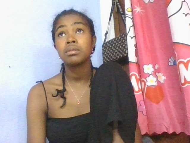 Phaniah1a live cam on BongaCams