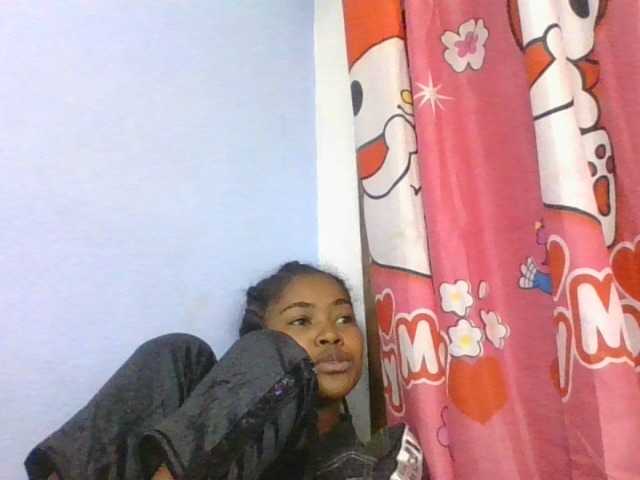 Phaniah1a live cam on BongaCams