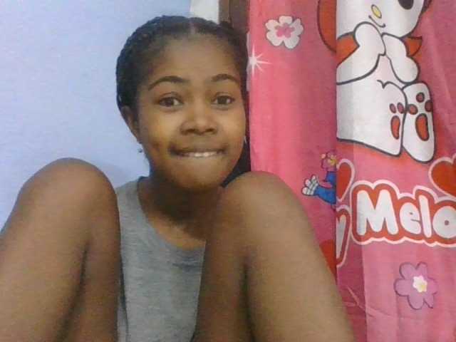 Phaniah1a live cam on BongaCams