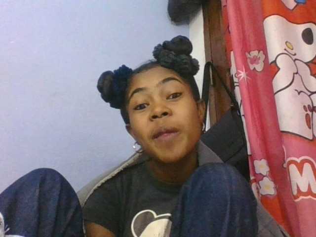 Phaniah1a live cam on BongaCams