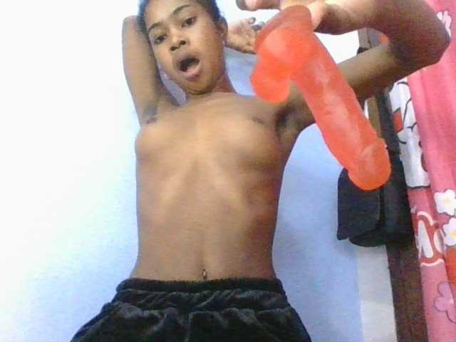 Phaniah1a live cam on BongaCams