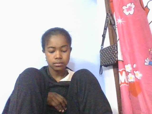 Phaniah1a live cam on BongaCams
