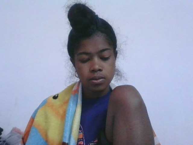 Phaniah1a live cam on BongaCams