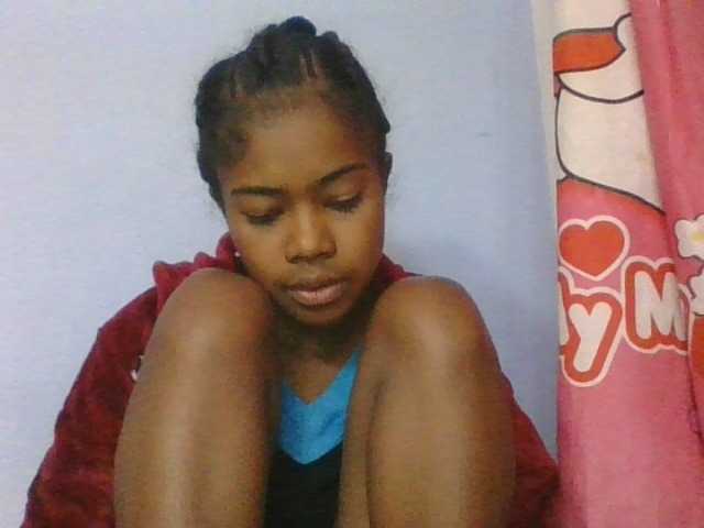 Chat with Phaniah1a live cam