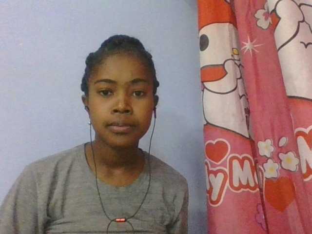 Phaniah1a live cam on BongaCams
