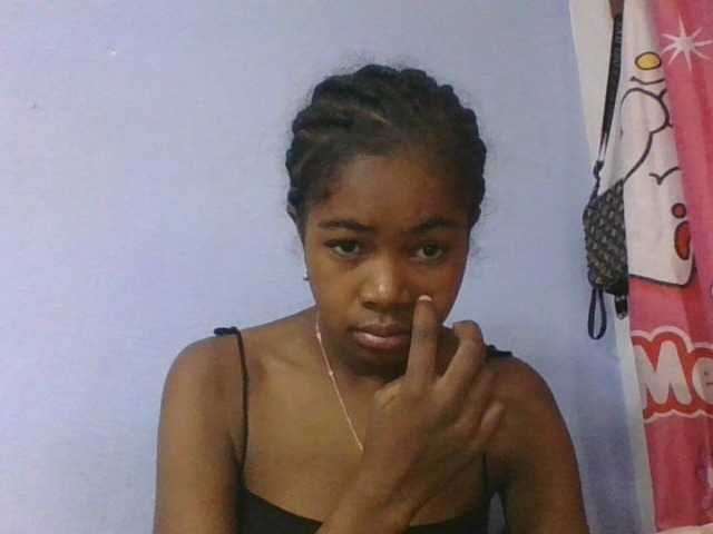 Phaniah1a live cam on BongaCams