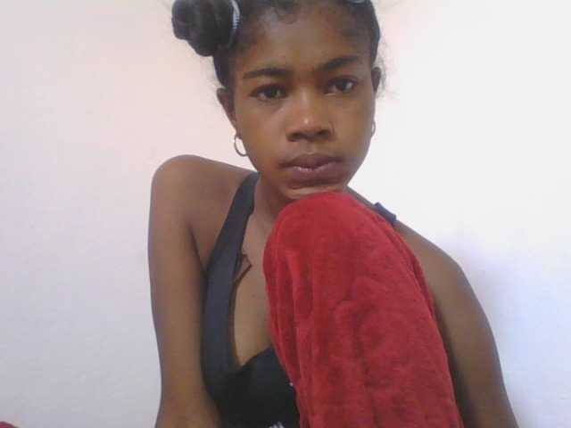 Phaniah1a live cam on BongaCams