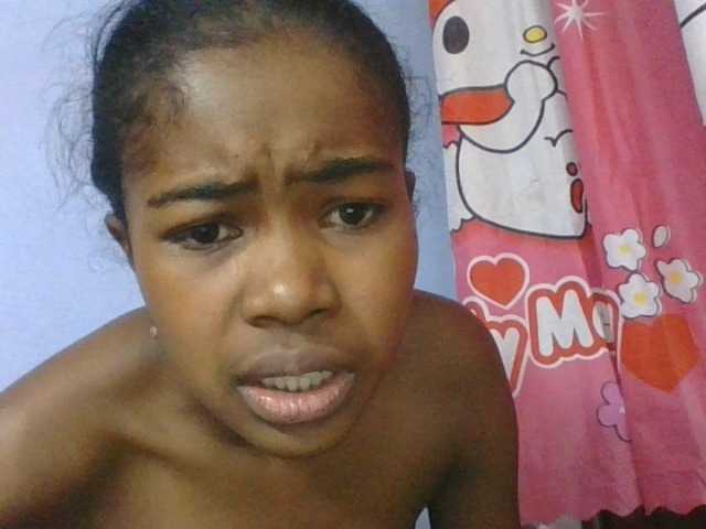 Phaniah1a live cam on BongaCams