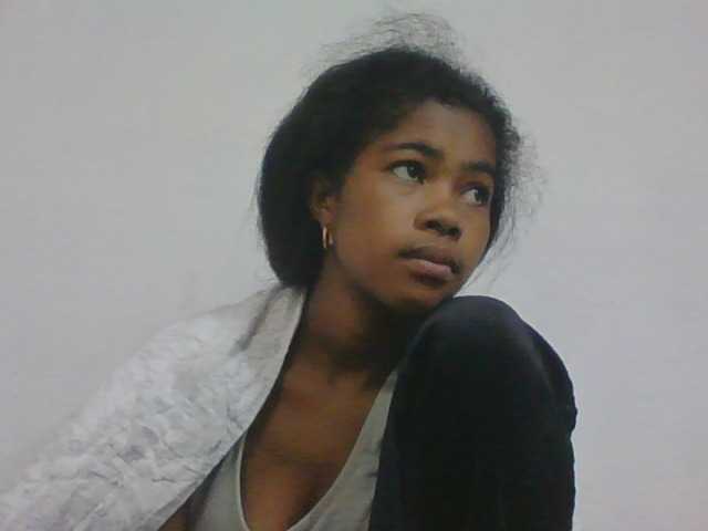 Phaniah1a live cam on BongaCams