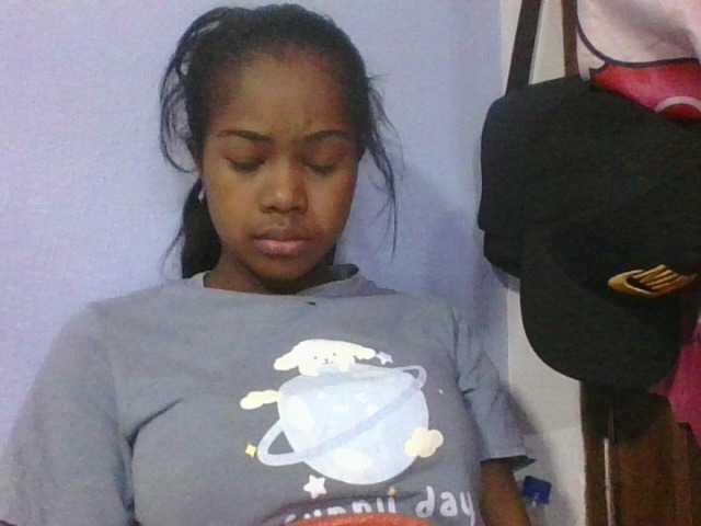 Phaniah1a live cam on BongaCams