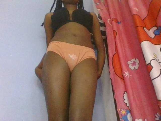Phaniah1a live cam on BongaCams
