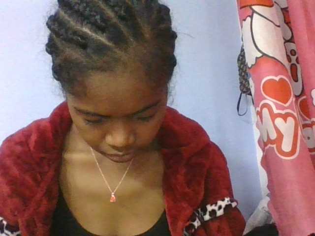 Phaniah1a live cam on BongaCams