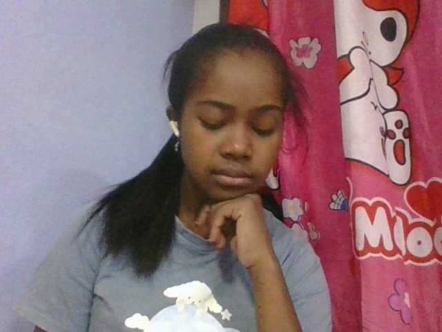 Phaniah1a live cam on BongaCams