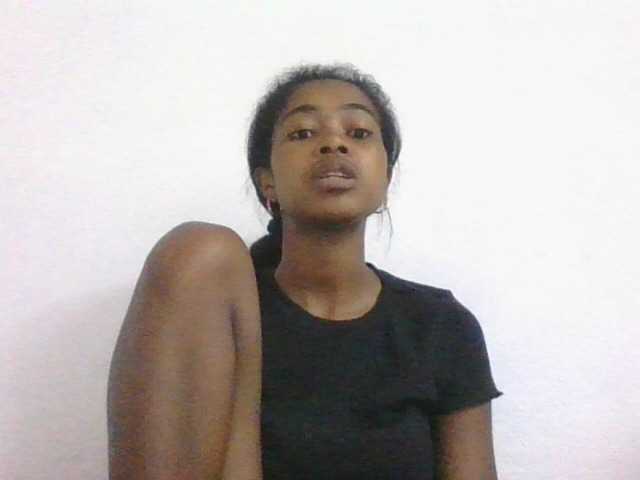 Phaniah1a live cam on BongaCams