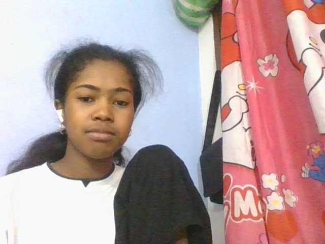 Phaniah1a live cam on BongaCams