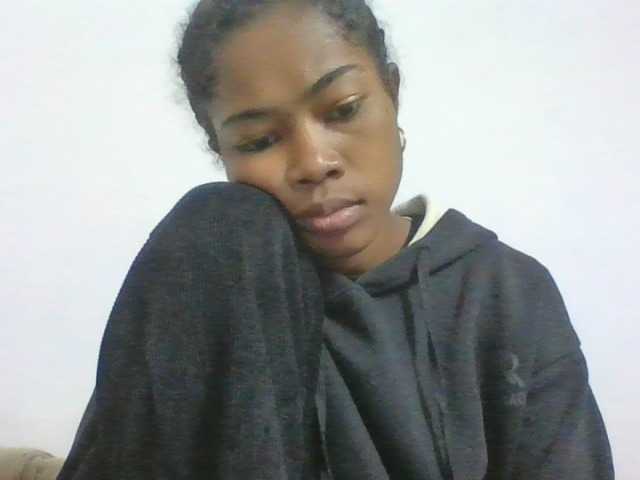 Phaniah1a live cam on BongaCams
