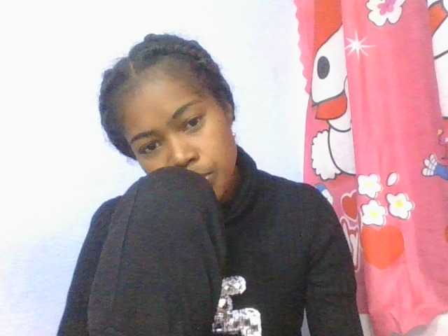 Phaniah1a live cam on BongaCams