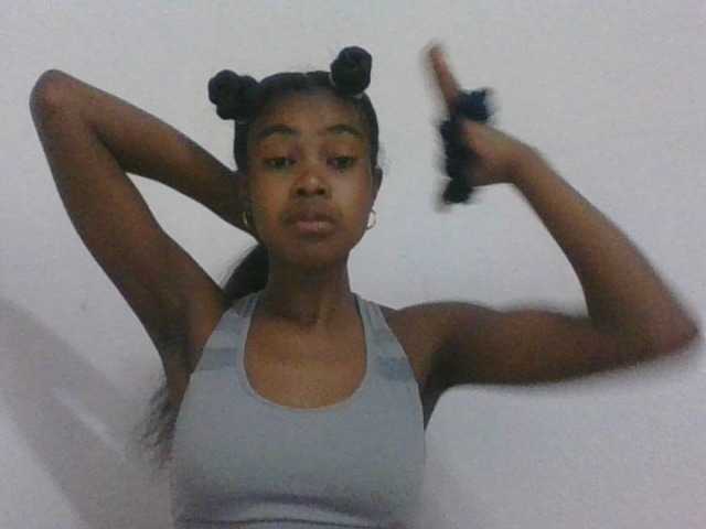 Phaniah1a live cam on BongaCams