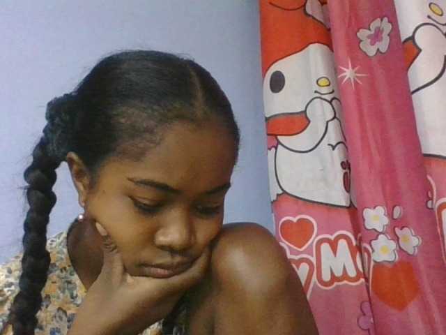 Phaniah1a live cam on BongaCams