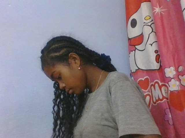 Phaniah1a live cam on BongaCams
