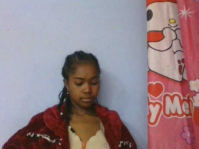 Phaniah1a live cam on BongaCams