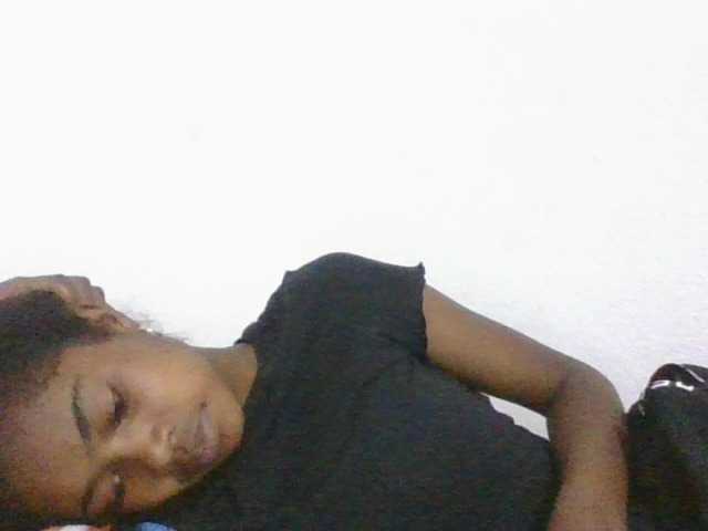 Phaniah1a live cam on BongaCams