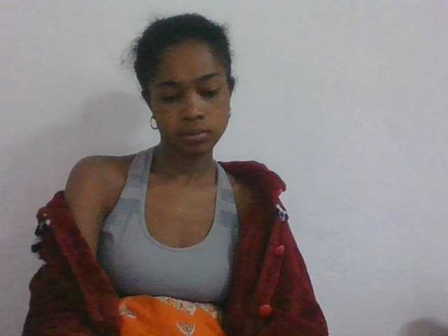 Phaniah1a live cam on BongaCams